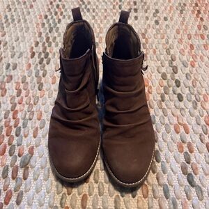 Worlds Best Women's Brown Ankle Boots